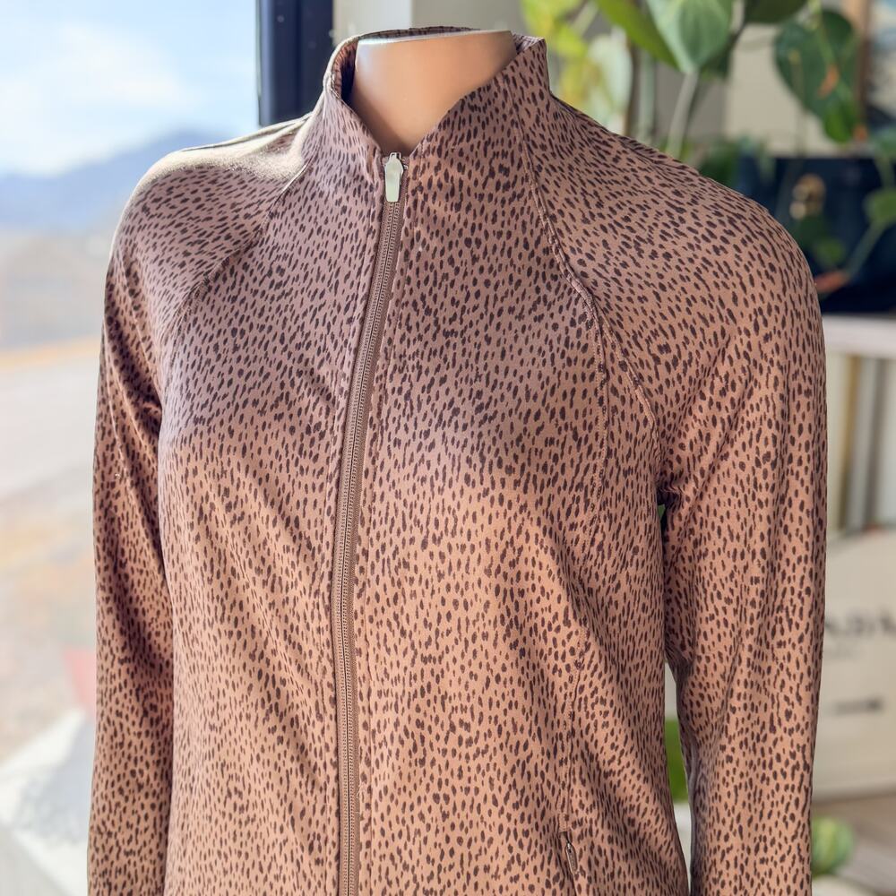 Athleta, Shanti Animal Beige Salutation Jacket, Women's Medium, Activewear - Picture 11 of 11